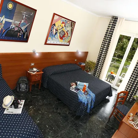 Garden Hotel 3*