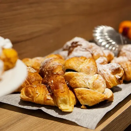 花园酒店 3* 莱万托